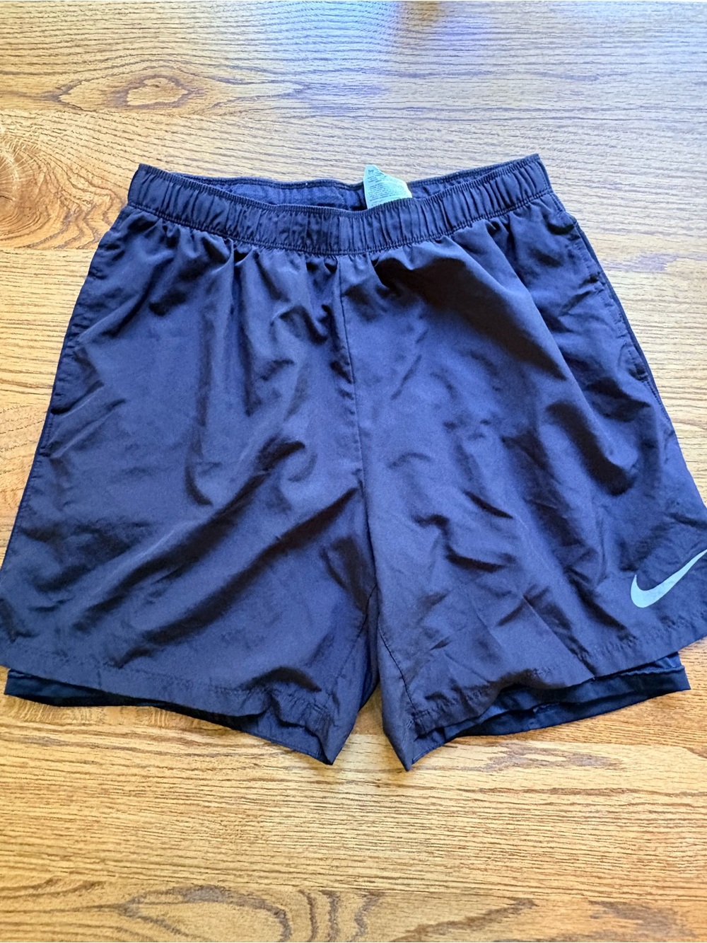 Nike Men’s Large Black Athletic Shorts with full liner Silver Reflective Swoosh